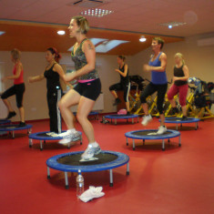 Step aerobic közben..